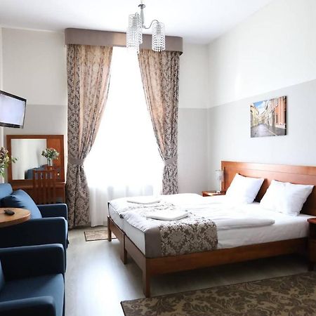 Dream Garden Palace Aparthotel Krakow Exterior photo