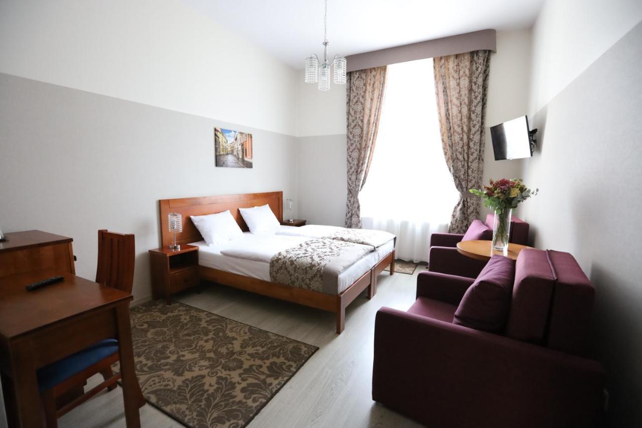 Dream Garden Palace Aparthotel Krakow Exterior photo