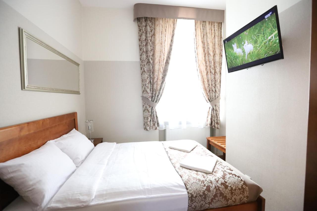 Dream Garden Palace Aparthotel Krakow Exterior photo
